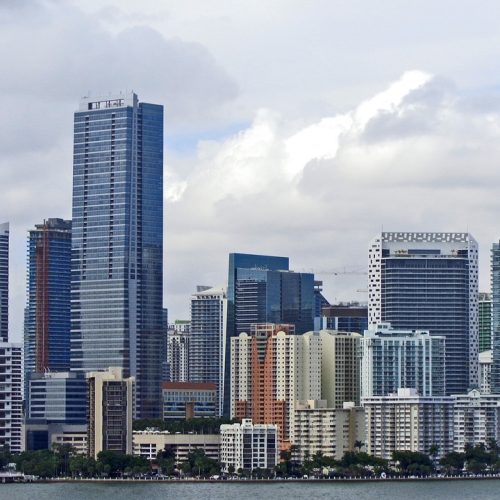 Spring Break aquece o turismo e abre caminho para investimentos imobiliários estratégicos nos EUA