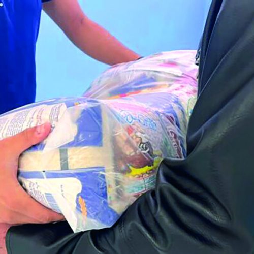 Suzano distribui 49 cestas básicas para apoiar pacientes em tratamento