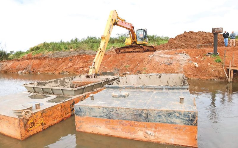 Limpeza do rio Taiaçupeba atinge 65% de conclusão